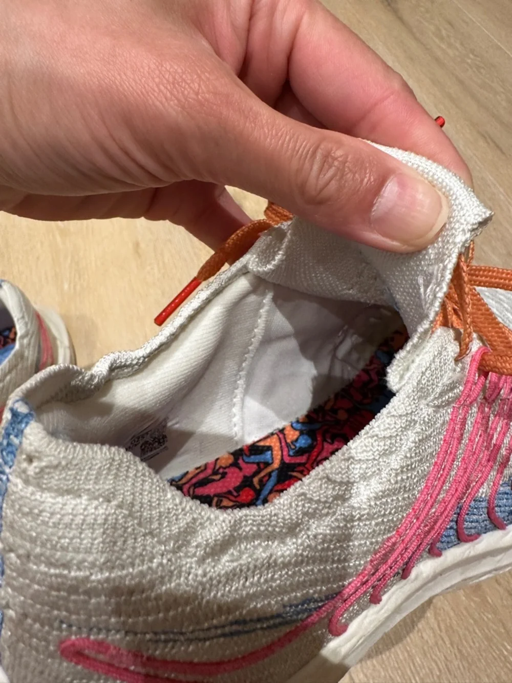 Women’s Nike White Knit Running Shoes - Blue Swoosh, Pink Stripes & Orange Laces - Picture 14 of 16
